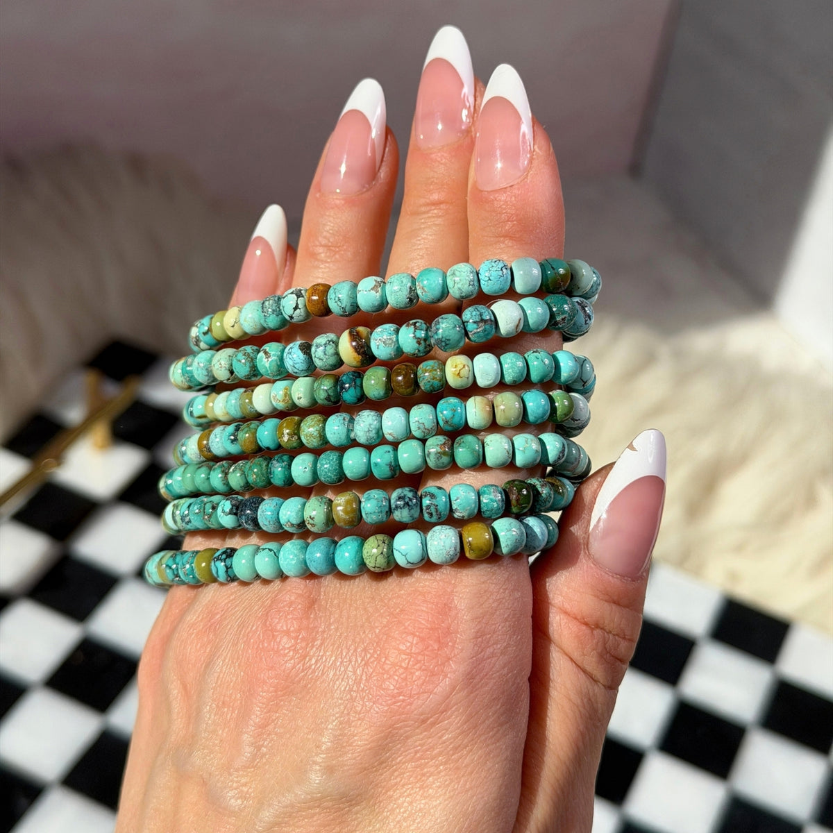 AAA Genuine Hube Turquoise Beaded Bracelet (Bead size: 5-6mm)