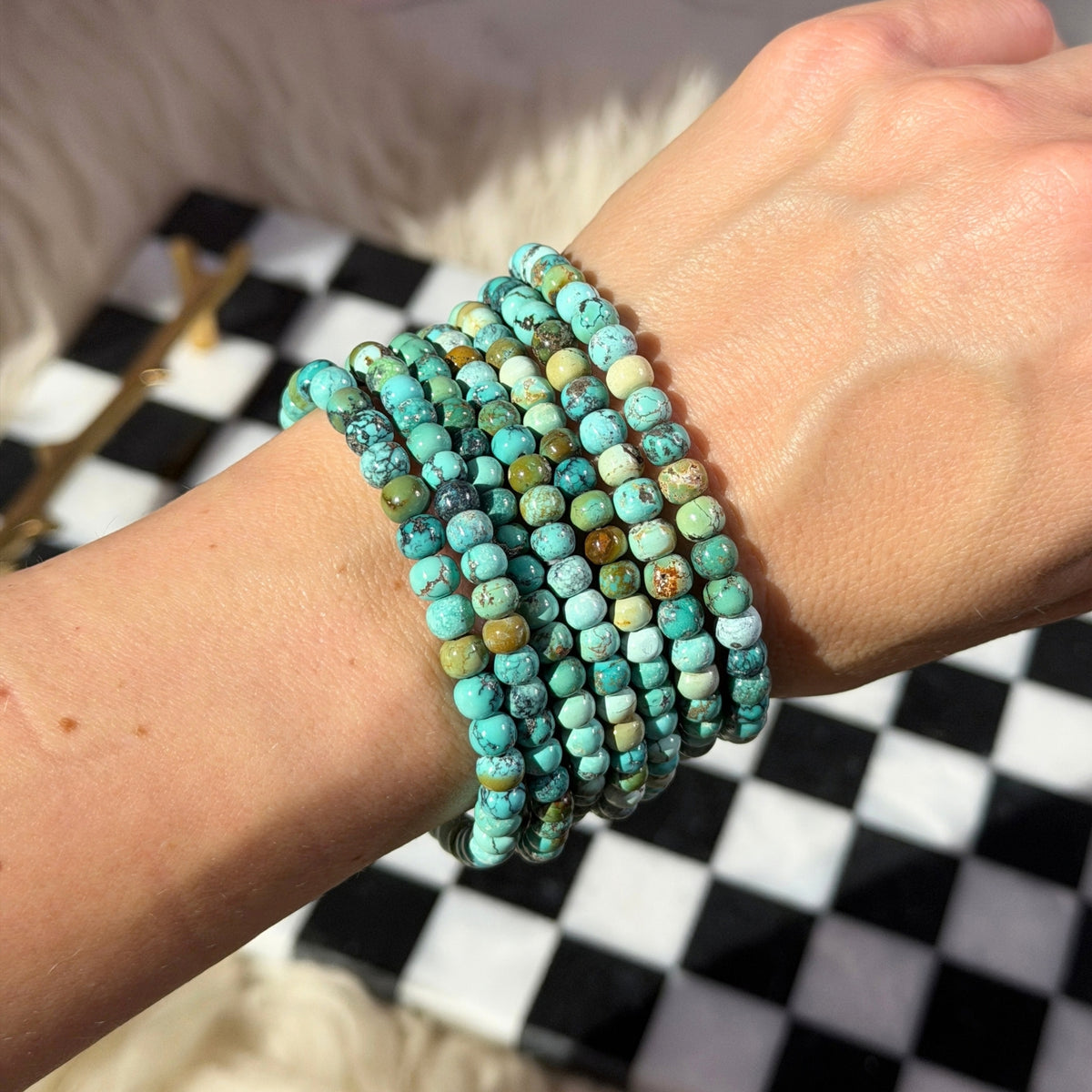AAA Genuine Hube Turquoise Beaded Bracelet (Bead size: 5-6mm)