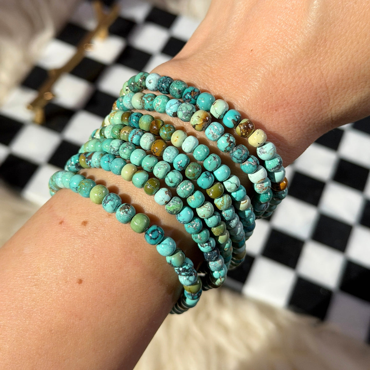 AAA Genuine Hube Turquoise Beaded Bracelet (Bead size: 5-6mm)