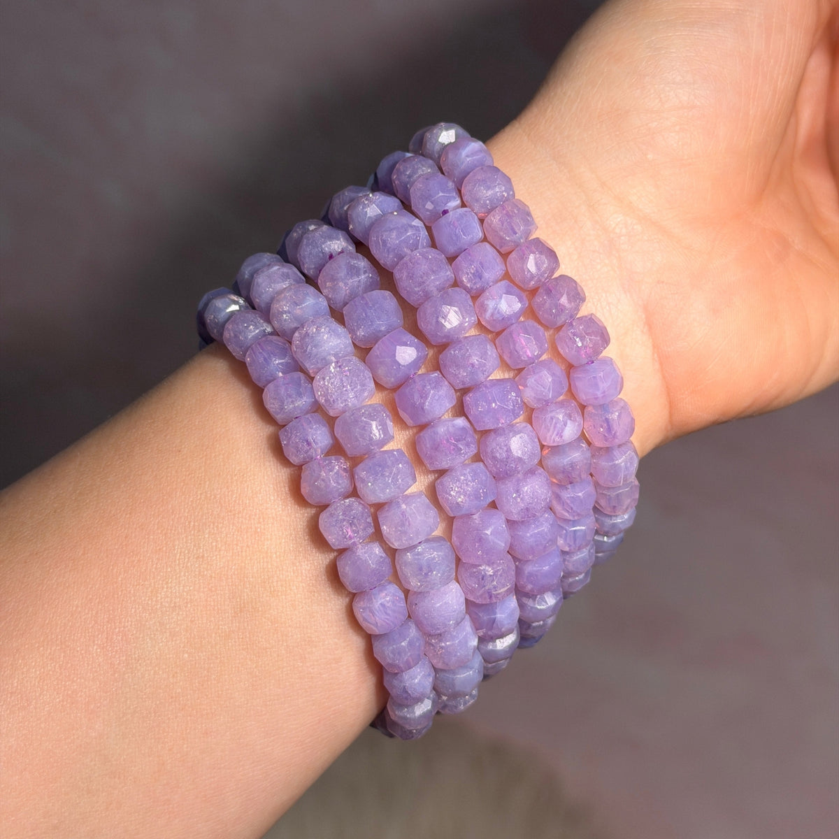 Faceted Lavender Moon Quartz Beaded Bracelet (Bead size: 7-9mm)