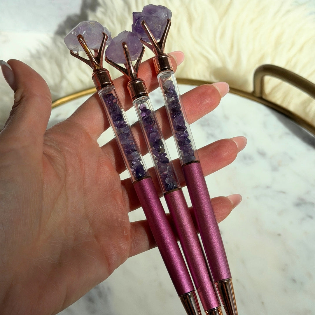 Amethyst Pen with Amethyst Cluster and Chips Crystal