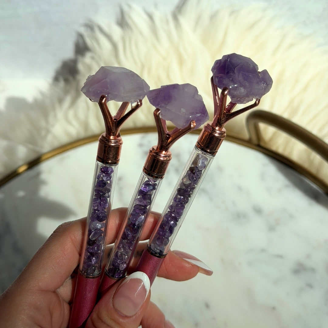 Amethyst Pen with Amethyst Cluster and Chips Crystal
