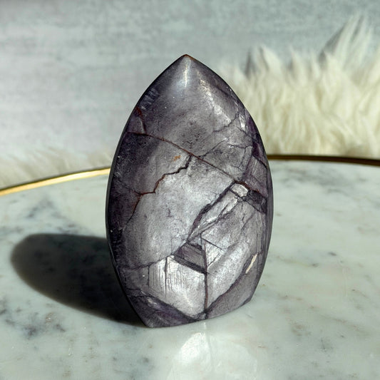 Purple Mica Flame 220g Natural Mineral Carving